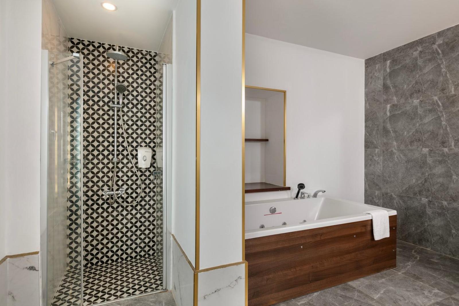 Reo Hotel Spa - Ex Pacco Hotel Antalya Eksteriør billede