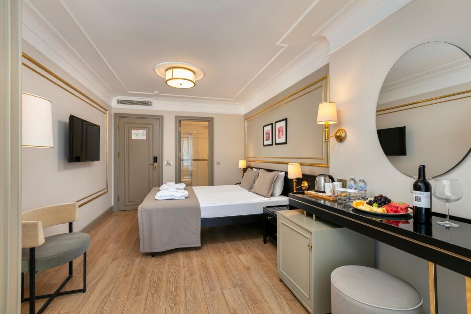 Reo Hotel Spa - Ex Pacco Hotel Antalya Eksteriør billede
